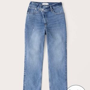 Abercrombie & Fitch Curve Love Ultra High Rise 90s Straight Jean